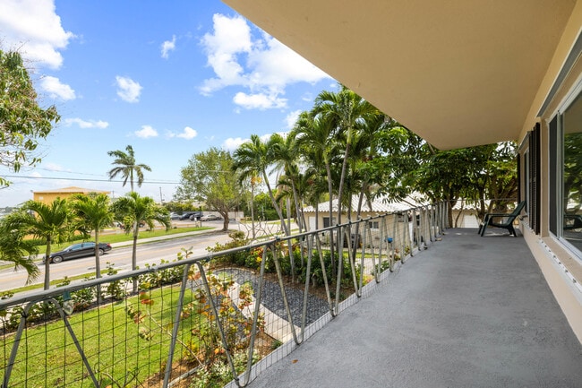 Building Photo - 5411 N Flagler Dr Rental