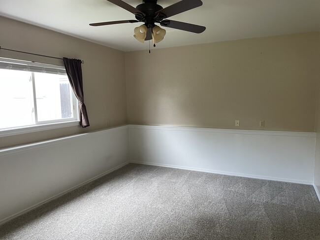 Photo - 131 50th Ave