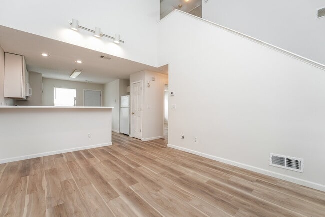 Photo - 3045 Lakeside Cir