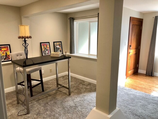 Photo - Modern 3BR+Den / 2BA Home W/Indoor & Outdoor Living, Views – PROGRESSIVE