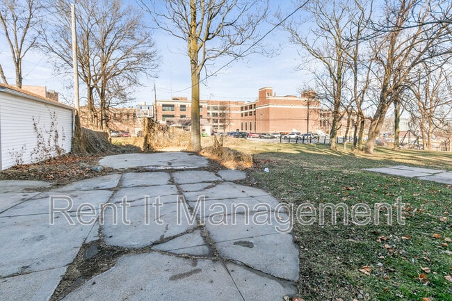 Photo - 3222 Webster St