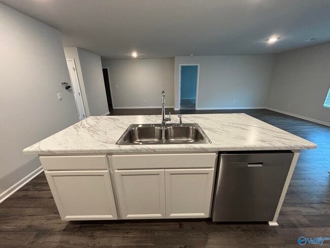 Photo - 172 Tobin Ln