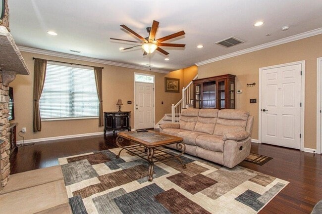 Photo - Farragut 37934 - 3 bedroom, 2.5 bath home - Call or text Susan Niedergeses (865) 300-4722