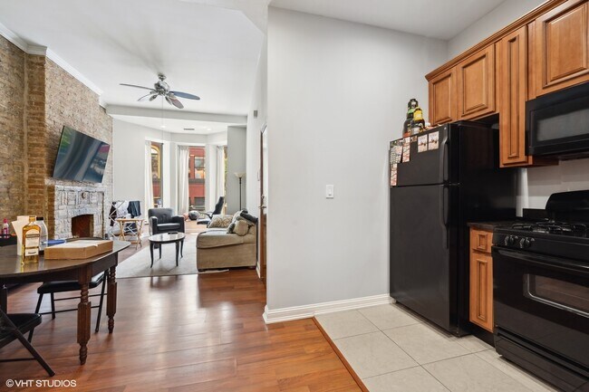 Photo - 116 W Grand Ave Unit 2