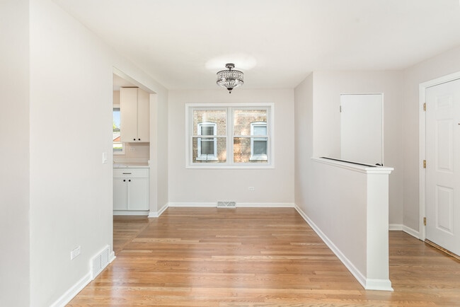 Photo - 9356 S Union Ave