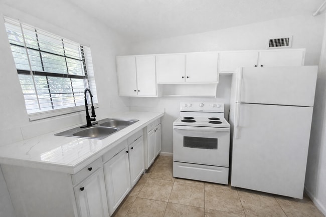 Photo - 2648 Dellwood Ave Unit 2