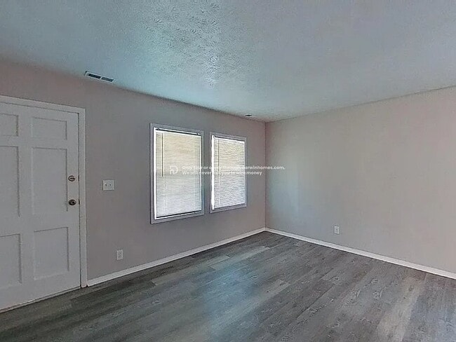 Photo - 5613 Norton Ave