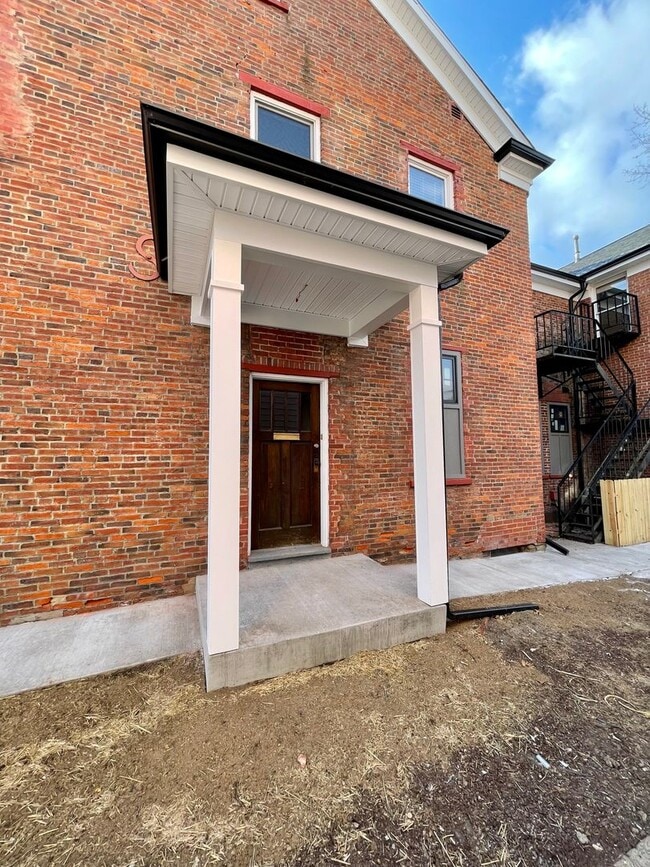 Photo - Beaver Street Sewickley-Residential - (Full Service) Unit Front