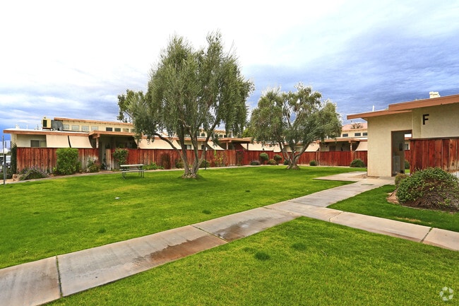 Photo - Washington Street Apartments