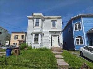 Building Photo - 77 Hawthorne Ave Unit 3