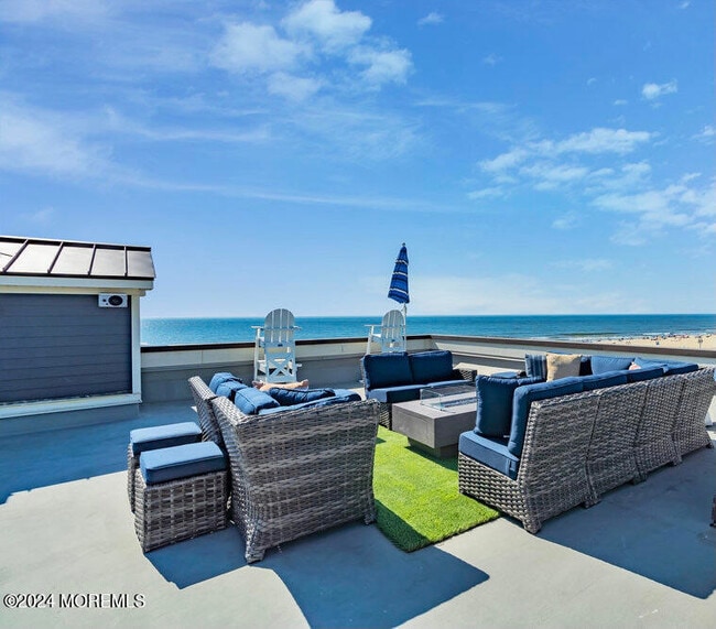 1302 Ocean Ave N