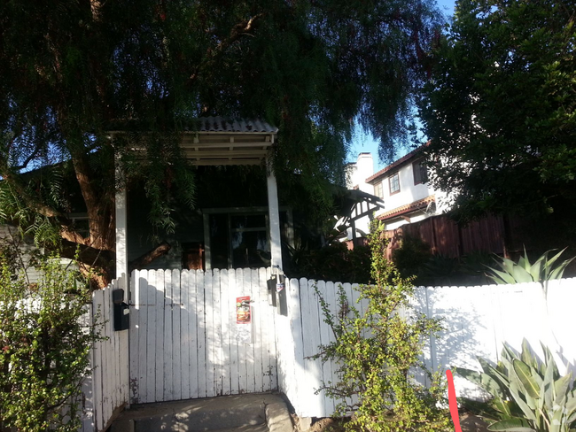 Building Photo - 1438 19th St Unit A Rental