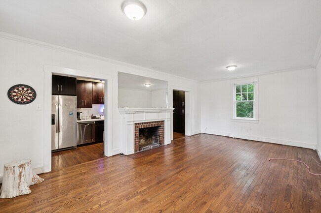 Photo - 8400 48th Ave