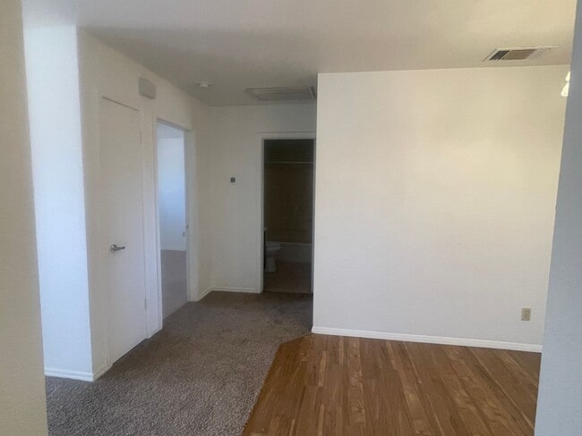 Photo - 2470 S. Mt. View Unidad B