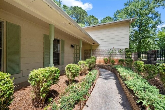 Photo - 4000 Pinehurst Pl