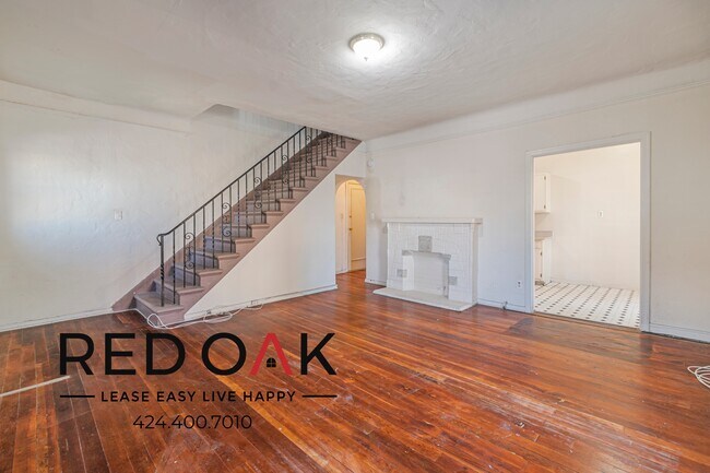 Photo - ~1 Month FREE~ Vintage Inspired Two Story ... Unidad 101