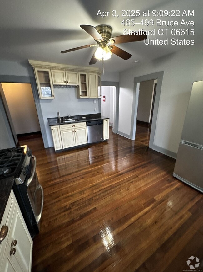 Building Photo - 2341 Barnum Ave Rental
