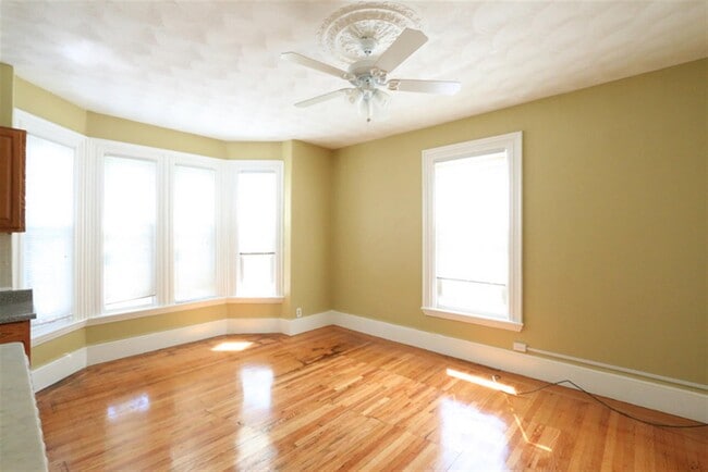 Photo - 58 Vinal Ave Unit 2F