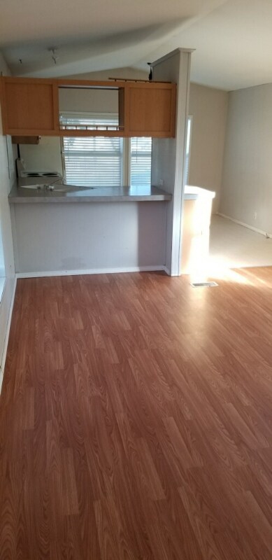 Photo - 214 N McHaley St