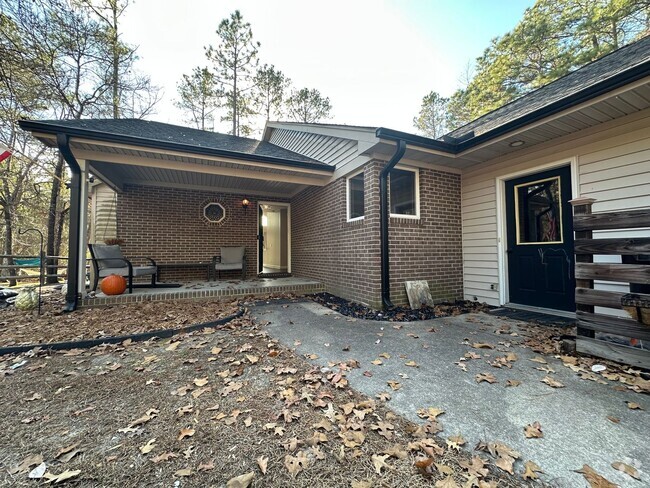 Building Photo - Carolina Lakes - Water Front! Rental