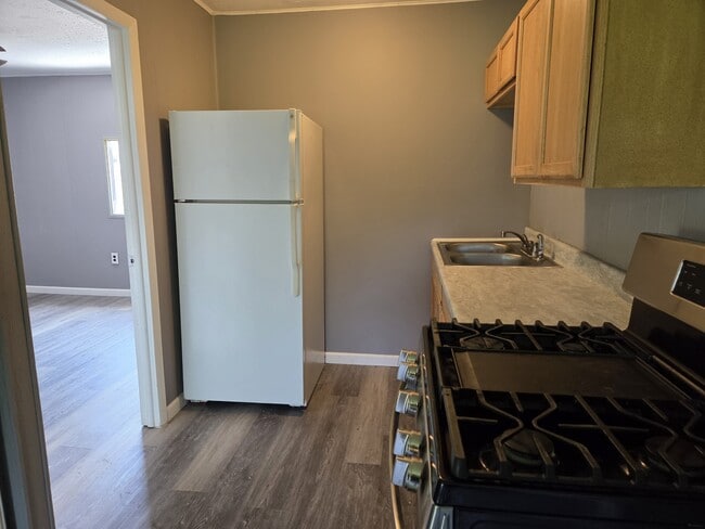 208 Saco Ln Unit C