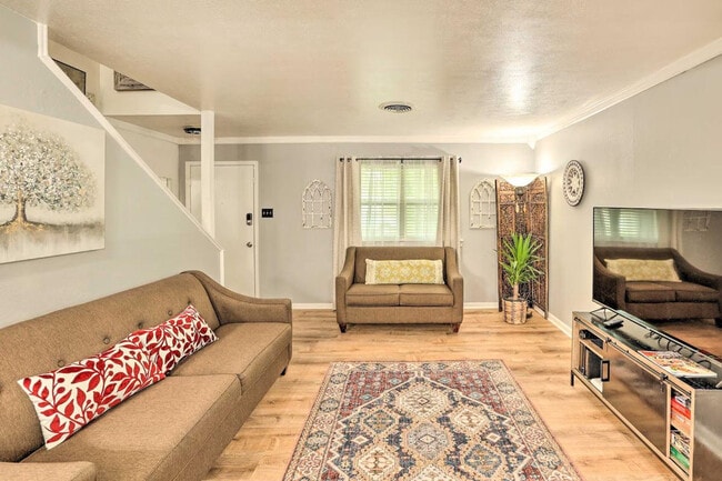 Building Photo - 4629 Fletcher Ave Unit ID1386073P