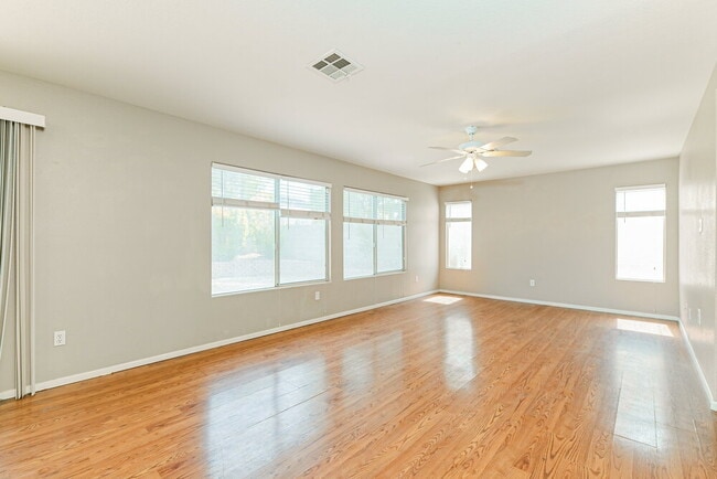 Photo - 1096 Pincay Dr