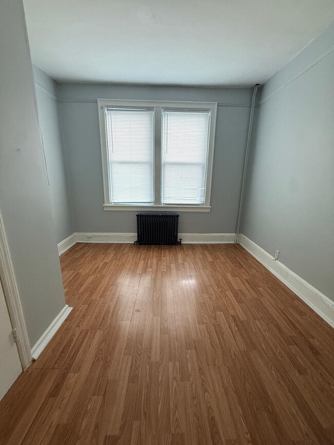 Photo - 136 W 30th St Unit 1R