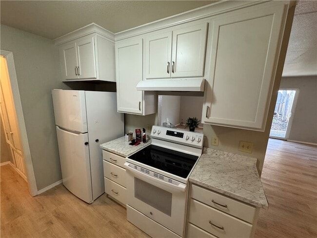 Photo - 20 McGee Apartamento