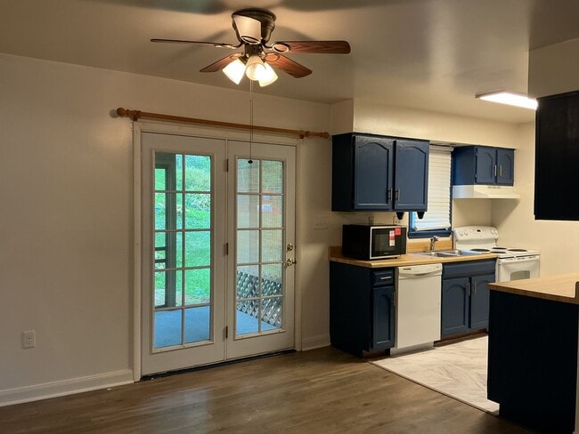 Photo - 63 Ashford Dr