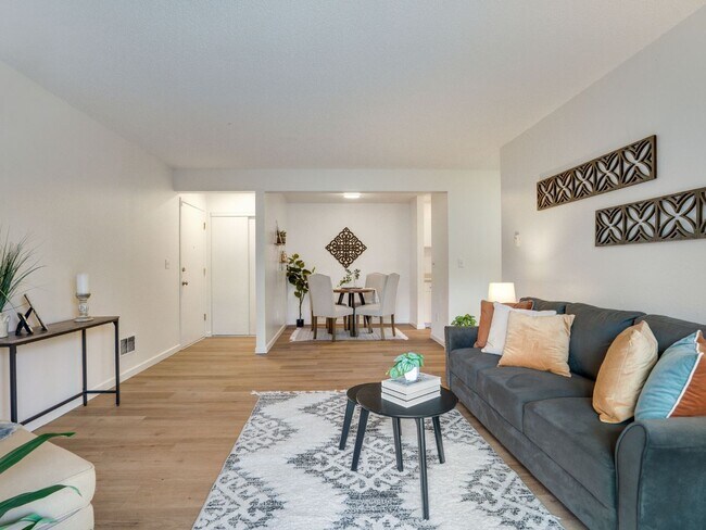 Photo - 1505 N Defiance St Unidad Q106
