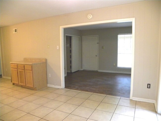 Photo - 983 Poplar Leaf Rd