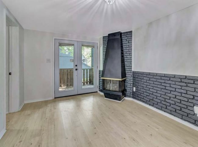 Photo - 1043 Mariners Ct