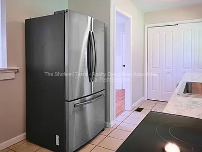 Photo - 1005 Francis Rd