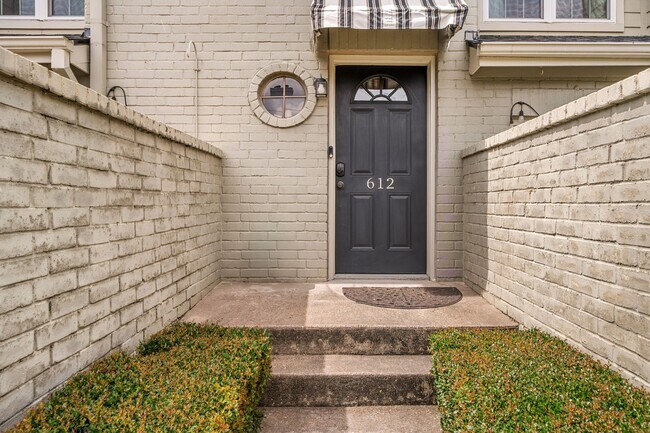 612 Fargo St Unit 612