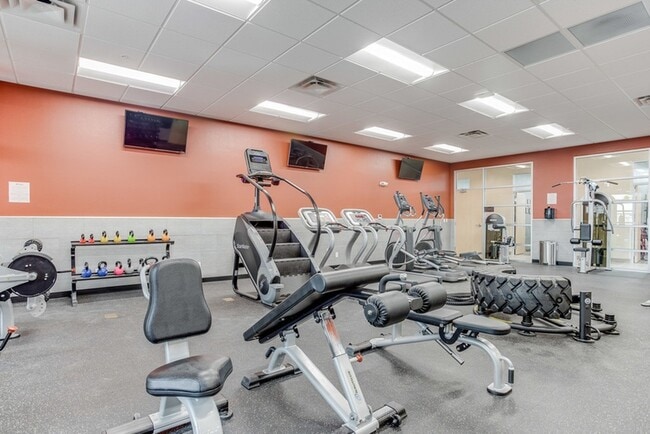 Gym_2050-E-Wisconsin-Ave_Las-Cruces_The-Flats-At-Ridgeview-12