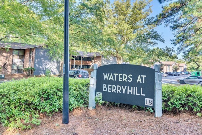 Photo - 18 Berryhill Rd Unit #18