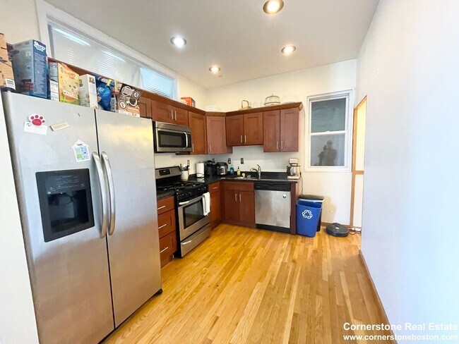 Central Location, In-Unit Washer and Dryer... - Central Location, In-Unit Washer and Dryer...