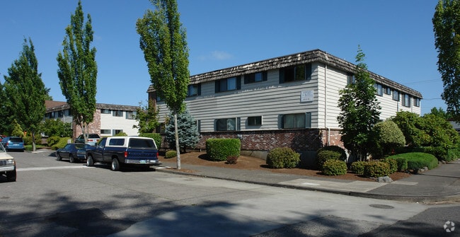 Building Photo - 8023-8069 NE Flanders St