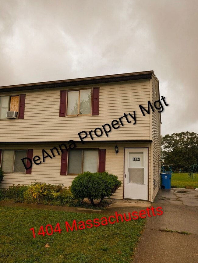 Building Photo - 1406-1406 Massachusetts Ave Unit 1404