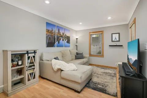 Photo - Charming 3-Bed Gem with Hardwood Floors in Saint Louis Park!