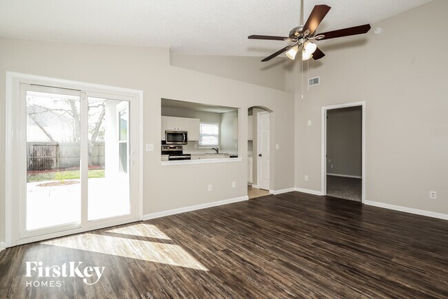 Photo - 3046 Wavering Ln