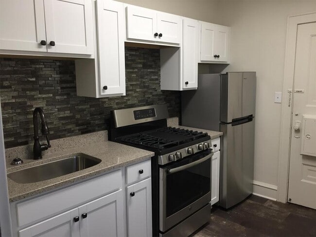 Building Photo - 3919 N Morris Blvd Unit 304 Rental