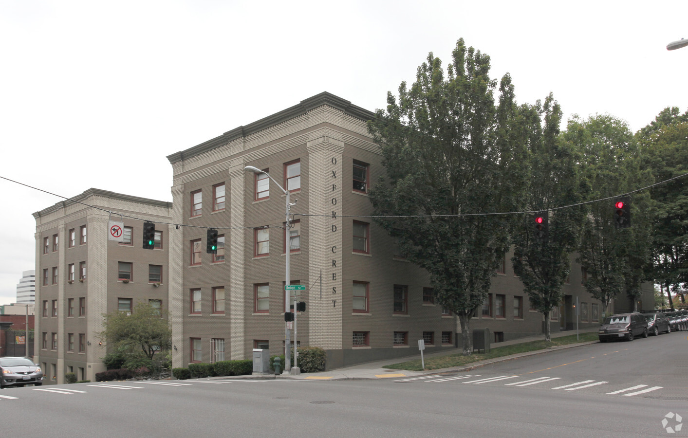 Oxford Crest Apartments - Oxford Crest Apartments