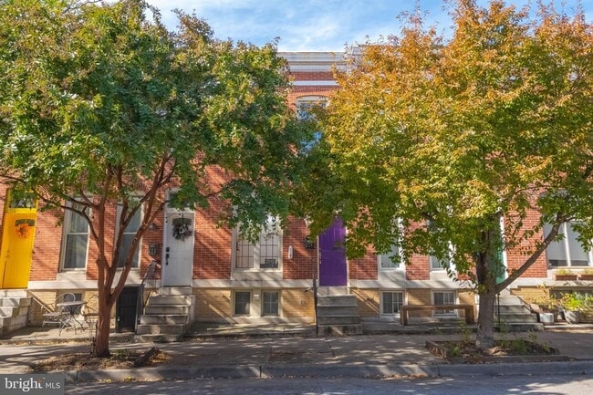 Building Photo - 224 N Milton Ave