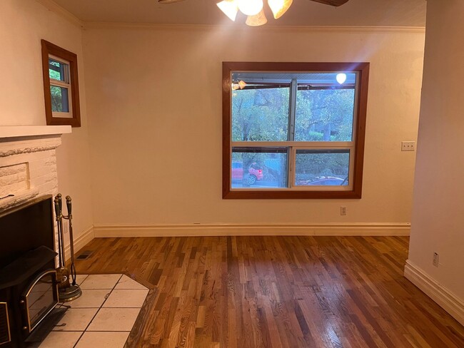 Photo - Cozy 2 Bedroom Home Nestled Between Greenlake and the Woodland Park Zoo