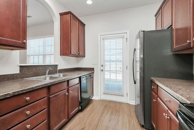 Photo - Gorgeous 3BD/2.5BA Townhome in Steele Creek's Lions Gate Community!