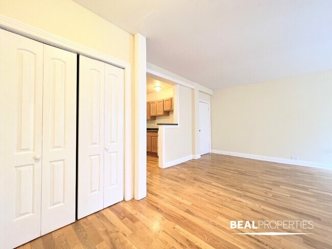 1347 N Dearborn