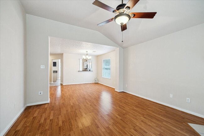 Photo - 418 Mystic Trail Loop