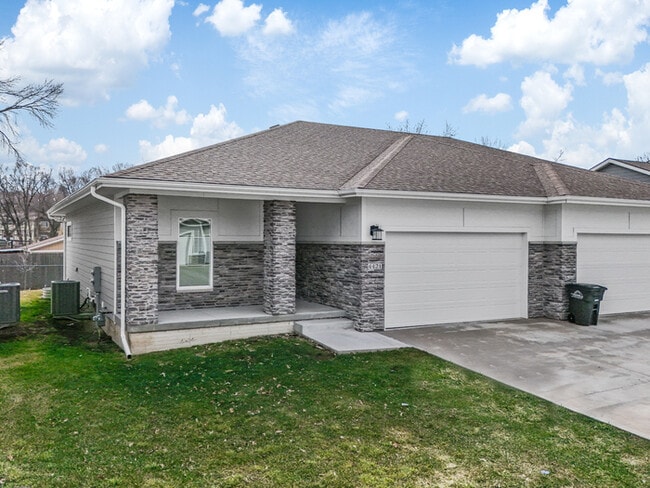 Photo - 4461 Lower Beaver Rd